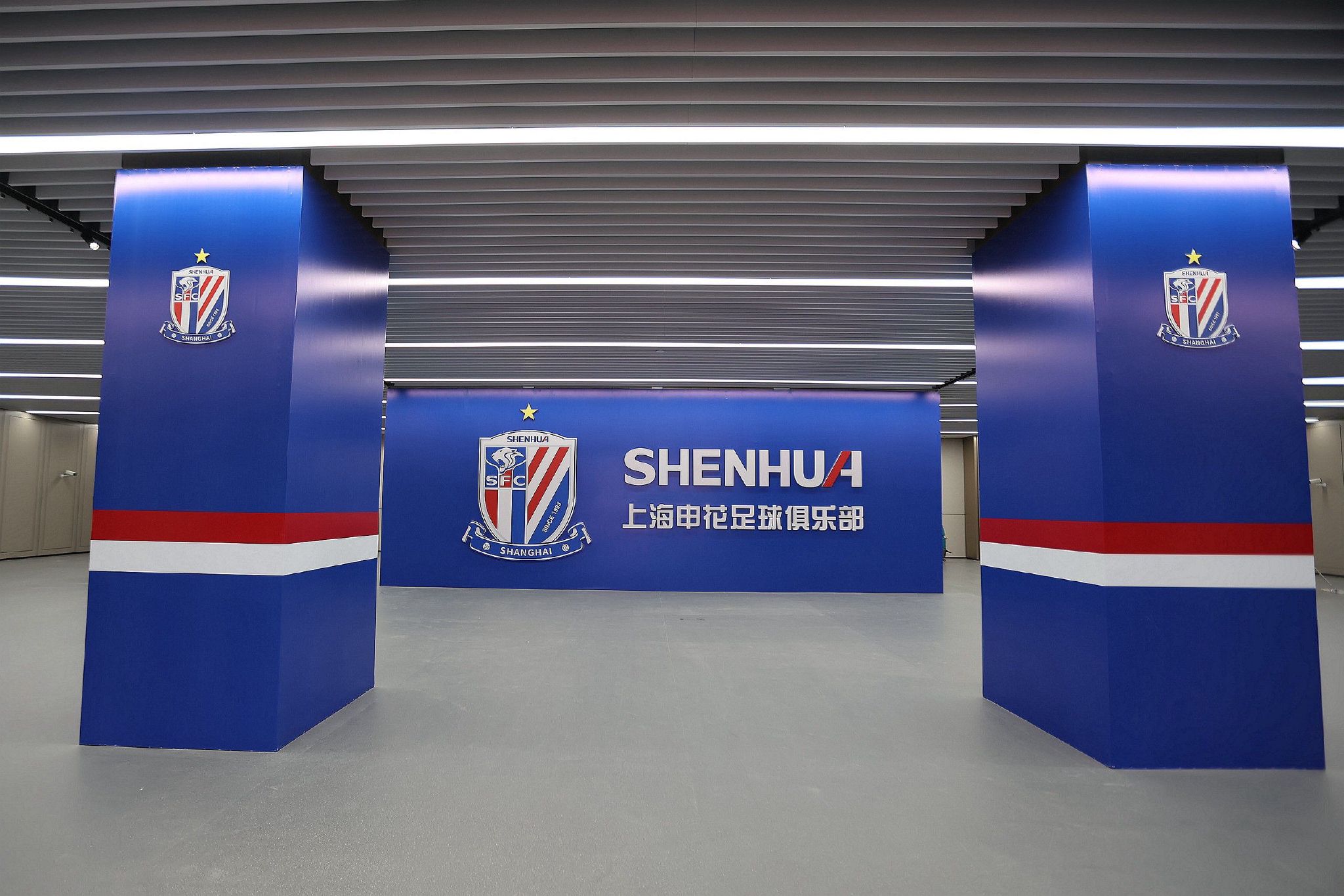 纽卡斯尔联目前在14轮联赛过后取得8胜2平4负的战绩，目前以26个积分排名英超联赛第7名位置。